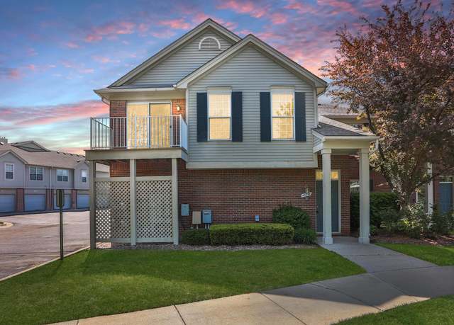 Property at 43940 Elm Dr, Sterling Heights, MI 48313, 2 beds, 2 baths