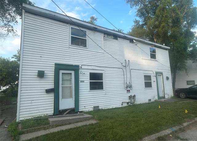 Property at 2335 Deerfield Ct, Westland, MI 48186, 6 beds, 2 baths