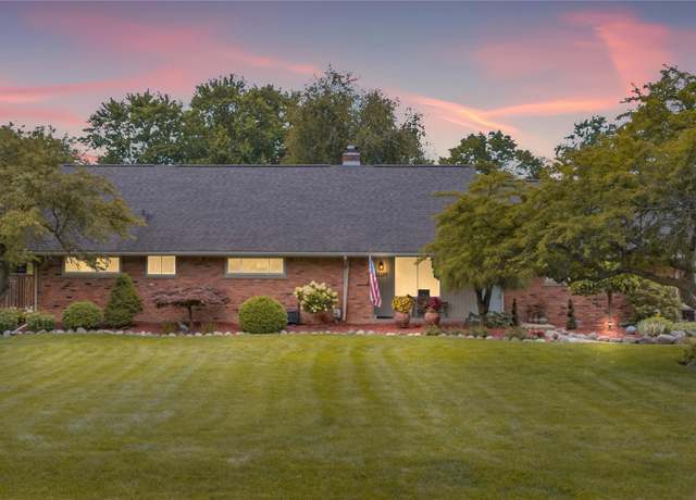 Property at 26189 Hidden Valley Dr, Farmington Hills, MI 48331, 4 beds, 3 baths