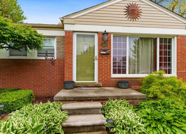 Property at 22118 Love St, St Clair Shores, MI 48082, 3 beds, 1.5 baths
