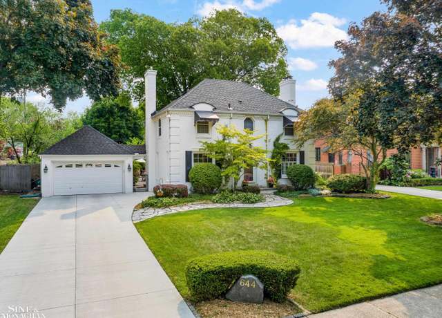 Property at 644 Pemberton Rd, Grosse Pointe Park, MI 48230, 3 beds, 2.5 baths