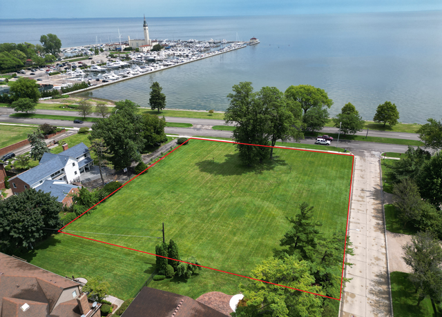 Property at 745- 749 Lake Shore Rd, Grosse Pointe Shores, MI 48236
