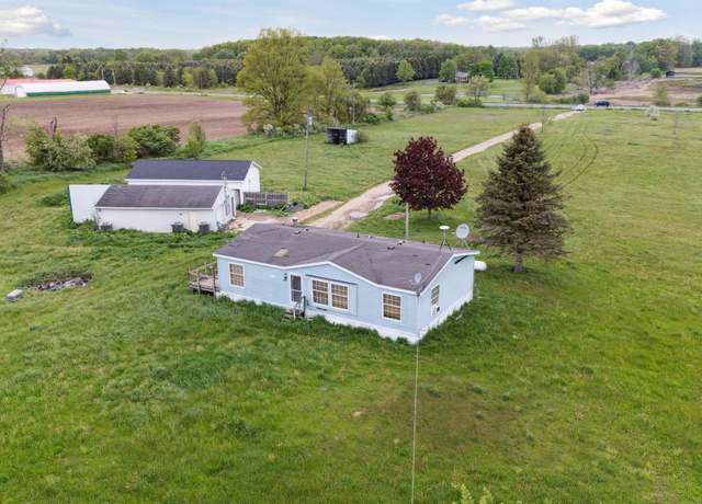 Property at 1832 E Carson City Rd, Sheridan, MI 48884, 3 beds, 2 baths