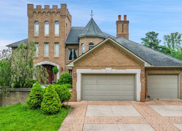 Property at 9000 Ferry Rd, Grosse Ile, MI 48138, 5 beds, 4 baths