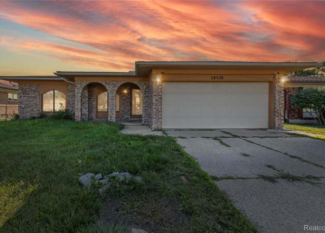 Property at 38576 Cottonwood Dr, Sterling Heights, MI 48310, 3 beds, 2.5 baths