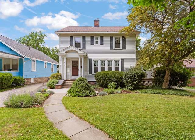 Property at 1044 Michigan Ave, Adrian, MI 49221, 3 beds, 2.5 baths
