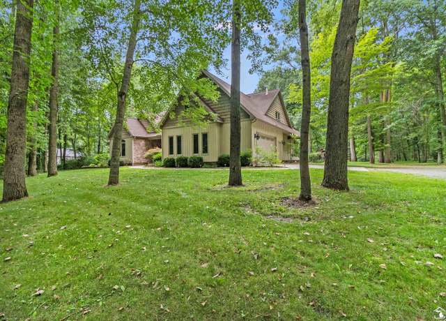 Property at 12855 W Albain Rd, Petersburg, MI 49270, 4 beds, 3.5 baths