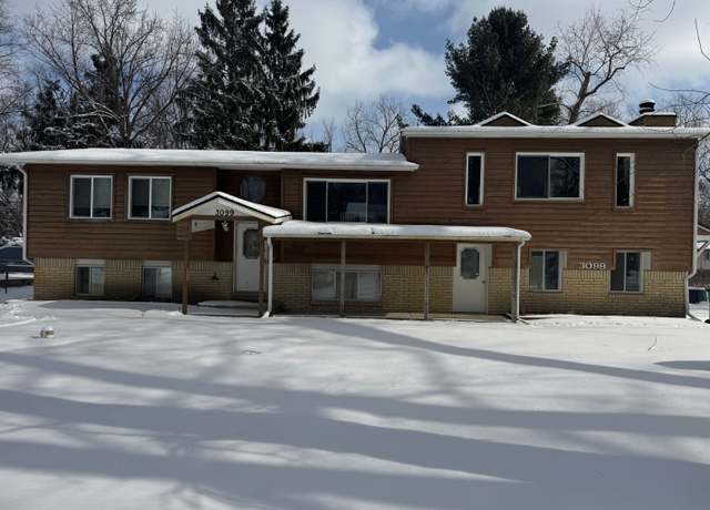 Property at 3099 Chenoa St, Commerce Twp, MI 48382, 4 beds, 2 baths