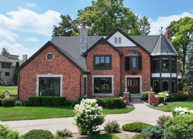 Property at 1947 Maplewood Ave, Bloomfield Hills, MI 48302, 4 beds, 2.5 baths