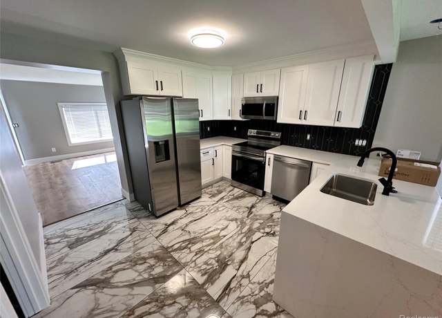 Property at 19804 Parkville St, Northville, MI 48152, 3 beds, 2.5 baths