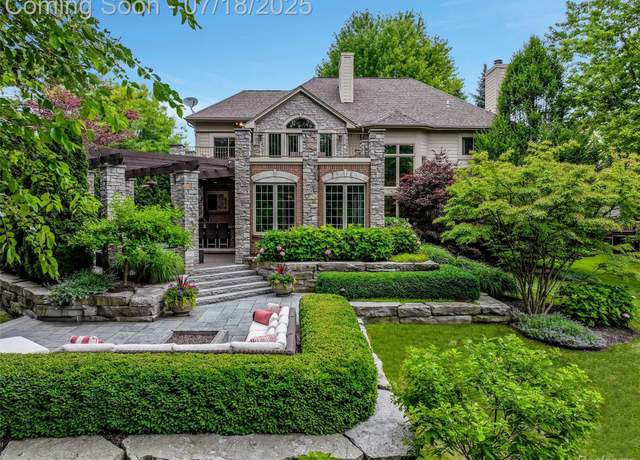 Property at 4995 Highland Ct, Clarkston, MI 48348, 4 beds, 5 baths