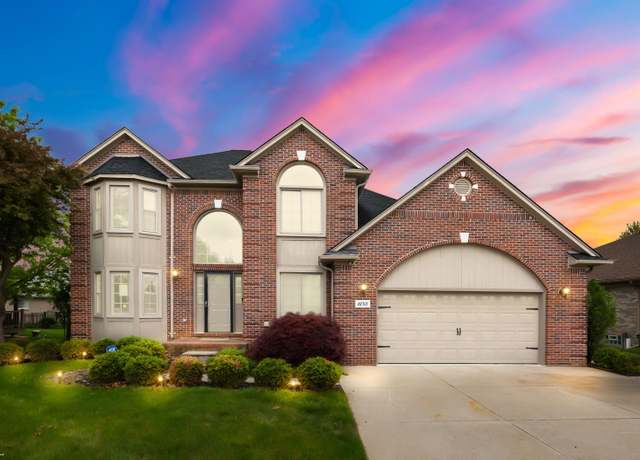 Property at 48301 Park Place Dr, Macomb, MI 48044, 4 beds, 3 baths