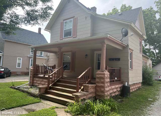 Property at 426 E Mason St, Owosso, MI 48867, 4 beds, 2 baths