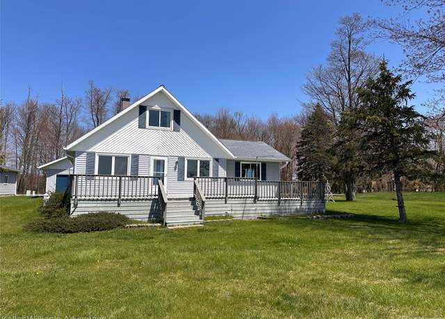 Property at 2800 E Booth Rd, Au Gres, MI 48703, 3 beds, 1 bath