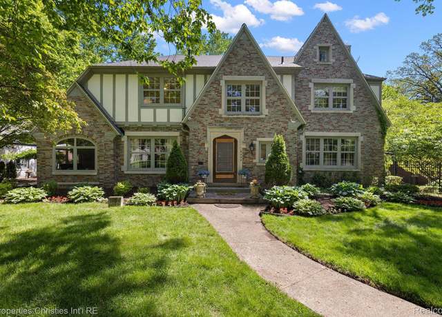 Property at 19494 Suffolk Dr, Detroit, MI 48203, 6 beds, 5.5 baths
