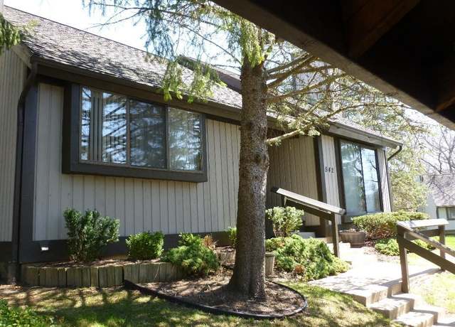 Property at 542 Foxboro Sq, Brighton, MI 48116, 2 beds, 3 baths