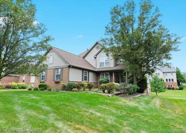 Property at 4254 Warrington Dr, Wixom, MI 48393, 4 beds, 3.5 baths