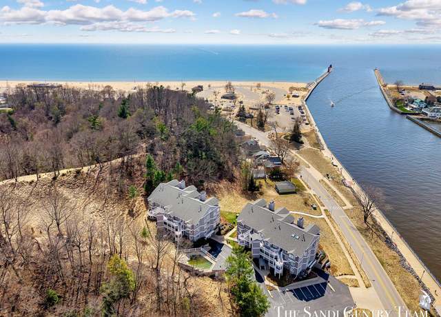 Property at 810 S Harbor Dr #21, Grand Haven, MI 49417, 3 beds, 3 baths