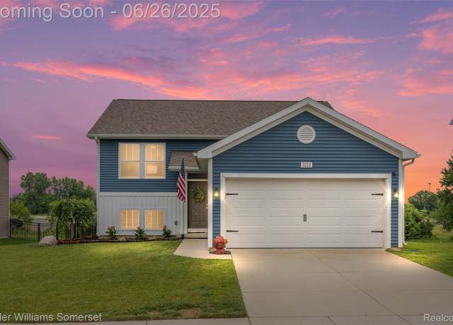 Property at 3213 Hill Hollow Ln, Howell, MI 48855, 3 beds, 2 baths