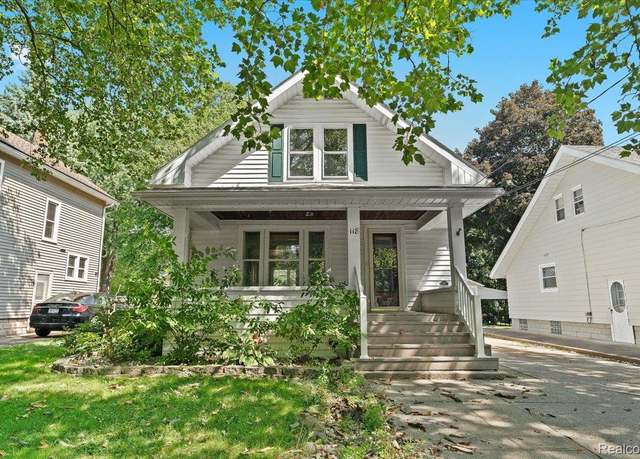 Property at 118 Jennett St, Owosso, MI 48867, 3 beds, 1.5 baths