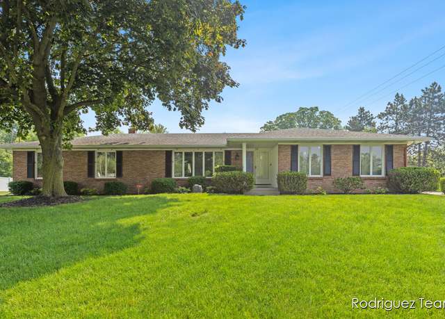 Property at 384 Cummings Ave SW, Grand Rapids, MI 49534, 3 beds, 1.5 baths
