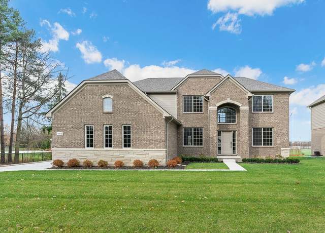 Property at 1685 E Wattles Rd, Troy, MI 48085, 4 beds, 3 baths