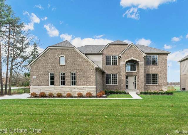 Property at 1685 E Wattles Rd, Troy, MI 48085, 4 beds, 3 baths