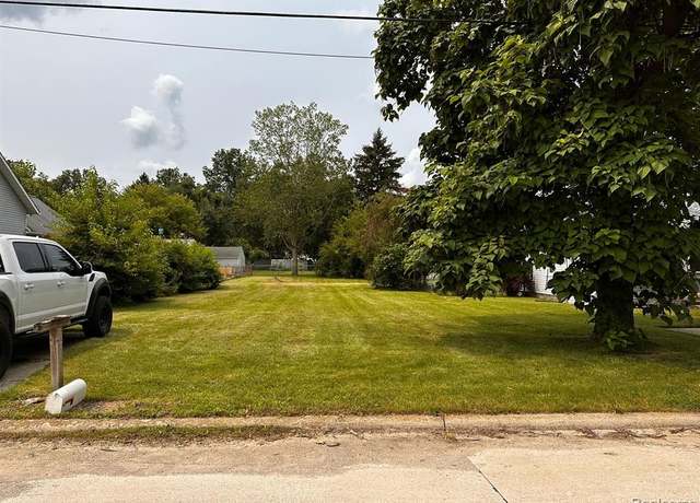 Property at 28218 Mineral Springs Rd, New Boston, MI 48164, 1 bath