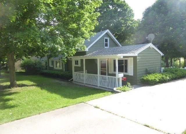 Property at 3230 S Deerfield Ave, Lansing, MI 48911, 3 beds, 2 baths