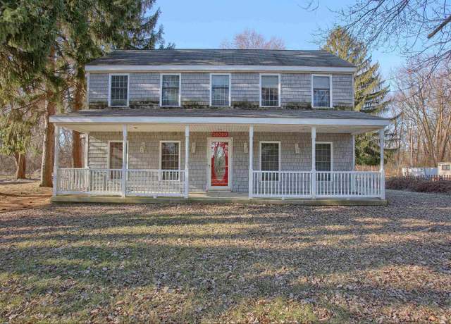Property at 26080 Campau Ln, Harrison Township, MI 48045, 3 beds, 2 baths
