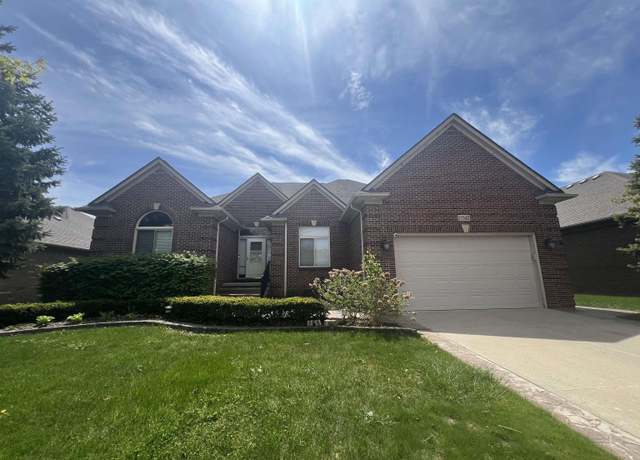 Property at 17542 Goldeneye Dr, Clinton Township, MI 48038, 3 beds, 2.5 baths