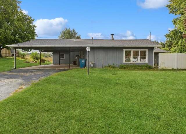 Property at 5544 Wendzel Dr, Coloma, MI 49038, 3 beds, 2 baths