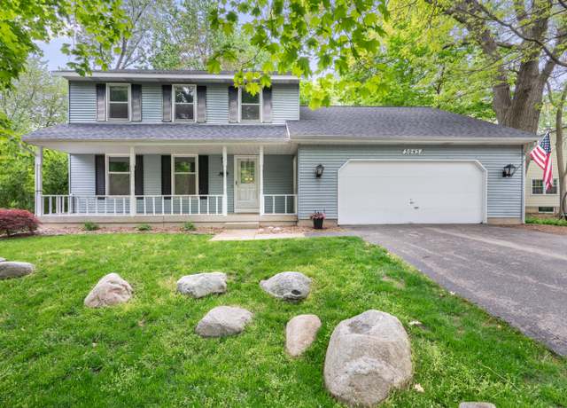 Property at 3045 Honeywood Dr SW, Grandville, MI 49418, 4 beds, 2 baths