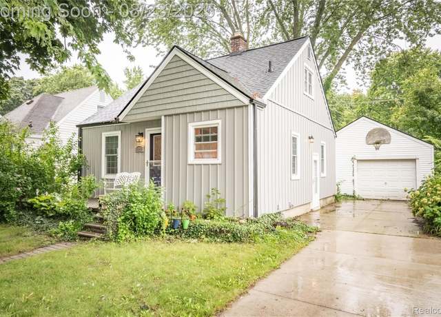 Property at 727 Charles St, Ypsilanti, MI 48198, 3 beds, 2 baths