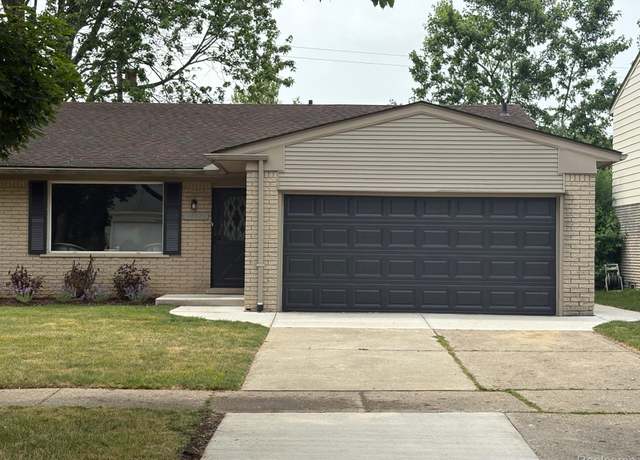 Property at 14671 Labelle St, Oak Park, MI 48237, 3 beds, 1.5 baths