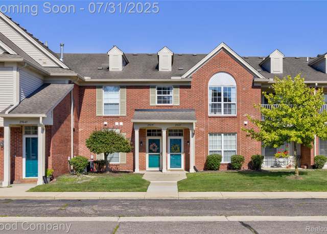 Property at 29639 Nottingham Cir, Livonia, MI 48152, 2 beds, 2 baths
