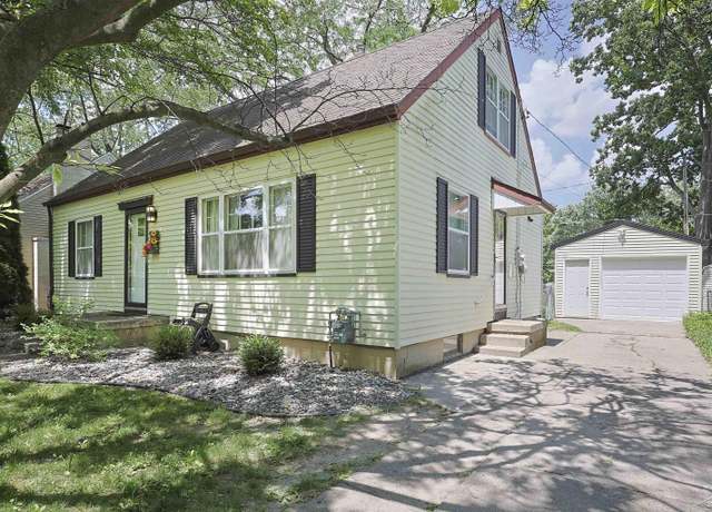 Property at 514 Hunter St, Saginaw, MI 48602, 3 beds, 2.5 baths