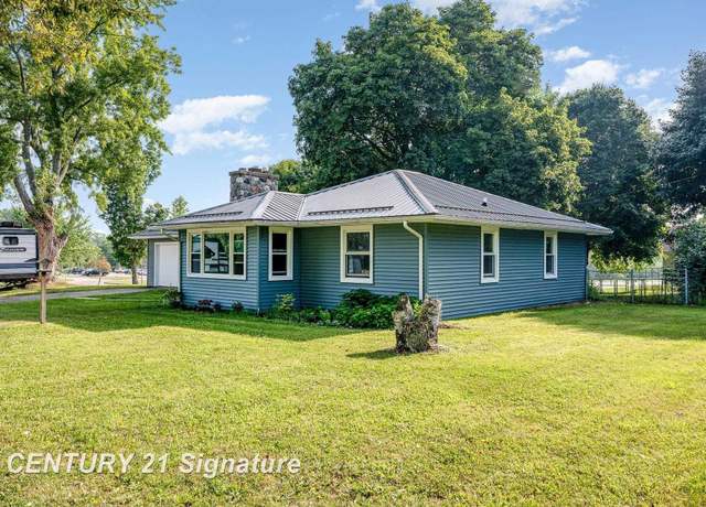 Property at 319 S M-18 Rd, Gladwin, MI 48624, 4 beds, 1.5 baths