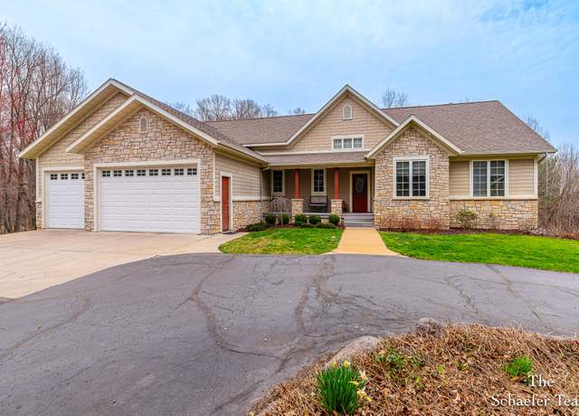 Property at 12909 Sky High Dr, Lowell, MI 49331, 5 beds, 3.5 baths