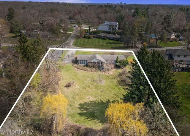 Property at 6940 Castle Dr, Bloomfield Hills, MI 48301