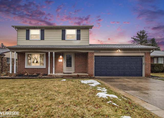 Property at 14452 Pere St, Livonia, MI 48154, 3 beds, 2.5 baths