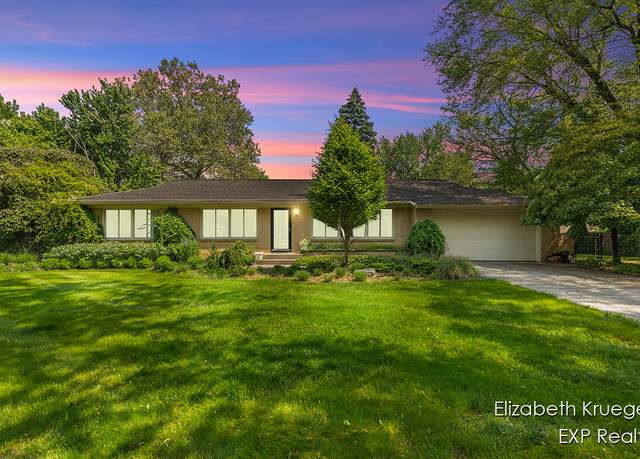 Property at 2335 Delange Dr SE, Grand Rapids, MI 49506, 3 beds, 2.5 baths