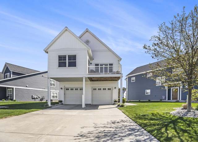 Property at 314 Terrace Point Cir, Muskegon, MI 49440, 3 beds, 2.5 baths