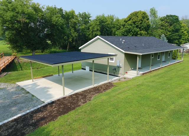 Property at 806 Davis Lake Rd, Lapeer, MI 48446, 3 beds, 2 baths