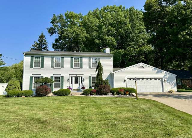 Property at 4 Five Oaks Dr, Saginaw, MI 48638, 4 beds, 2.5 baths