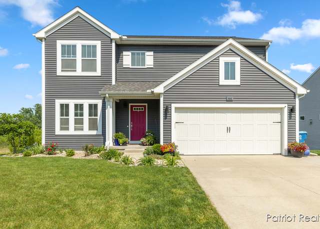 Property at 490 Oak Meadow Dr, Middleville, MI 49333, 4 beds, 2.5 baths