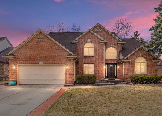 Property at 51569 Pinewood Dr, Macomb, MI 48042, 4 beds, 3.5 baths
