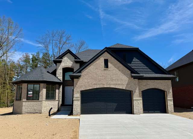 Property at 50734 Mistwood Dr, Macomb, MI 48042, 4 beds, 3.5 baths