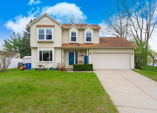 Property at 4067 Highview Ct, Waterford, MI 48329, 3 beds, 2.5 baths