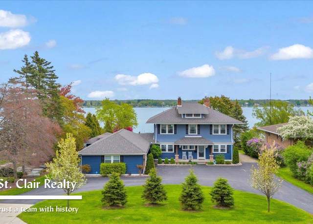 Property at 924 N Riverside Ave, St_ Clair, MI 48079, 5 beds, 4.5 baths